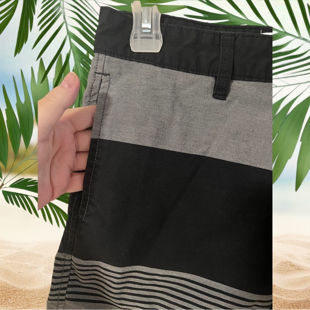 Board shorts by Urban Heritage in size 28 - Picture 4 of 6